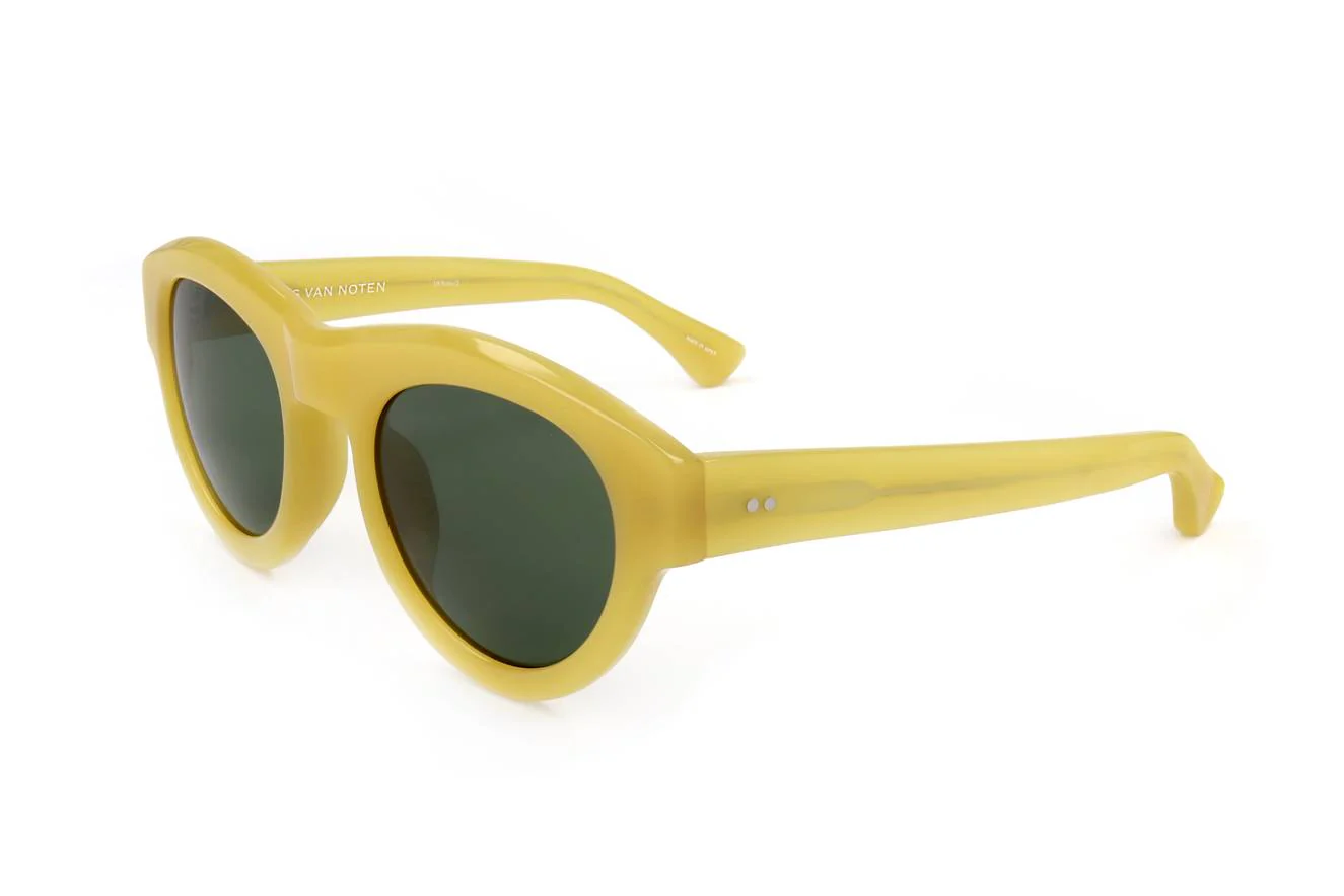 Dries Van Noten by Linda Farrow DVN66 C2