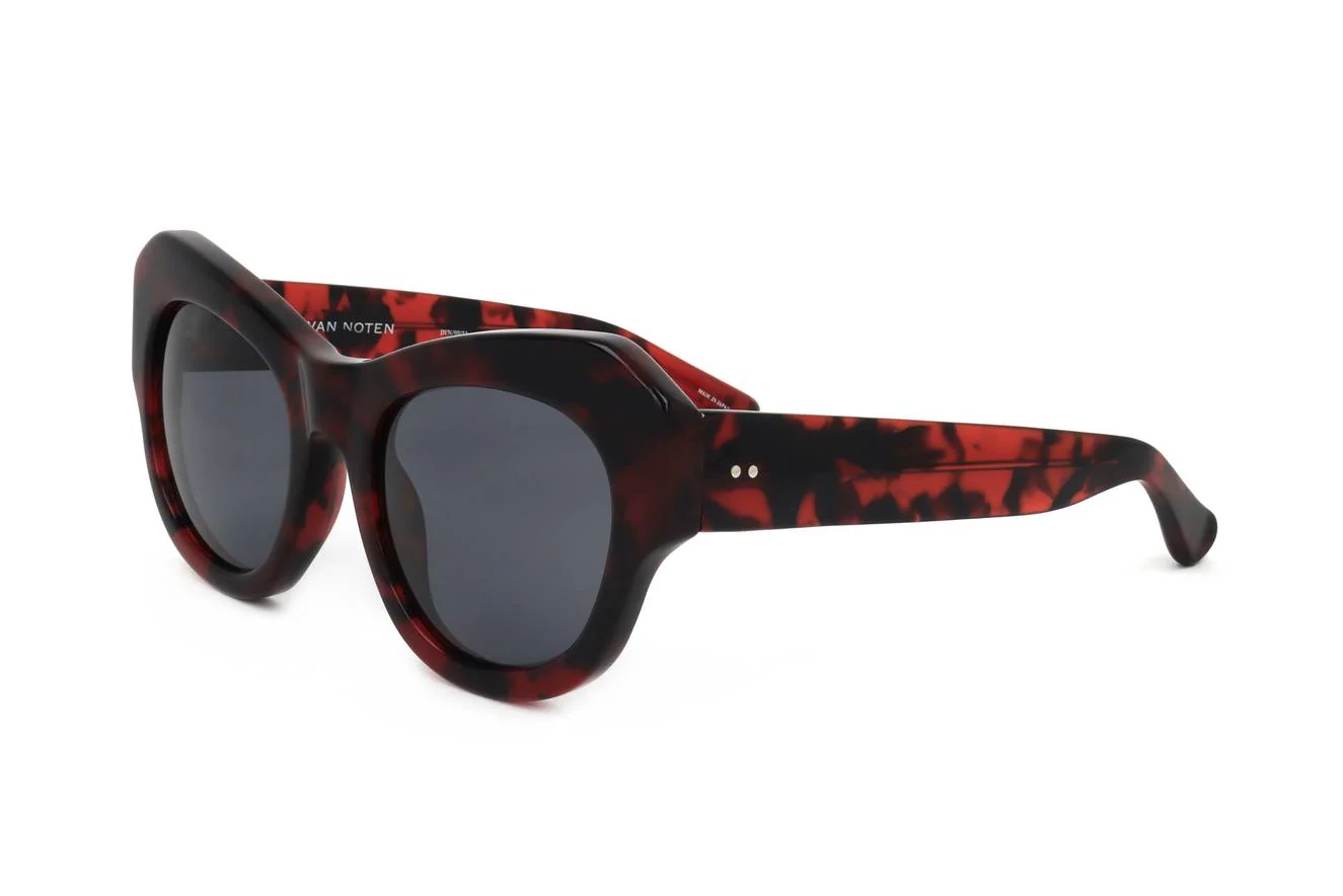 Dries Van Noten by Linda Farrow DVN99 C11