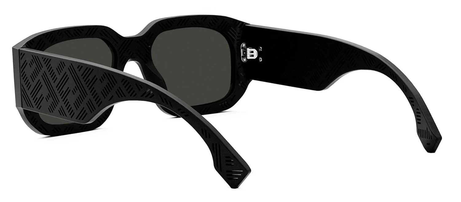 Fendi SHADOW FE 40113 I 02A Geometric Sunglasses - Image 4
