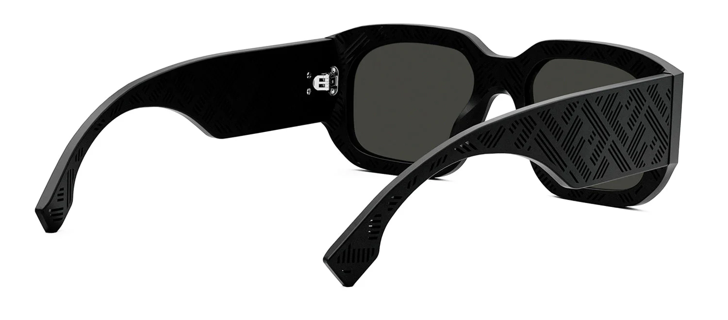 Fendi SHADOW FE 40113 I 02A Geometric Sunglasses - Image 6