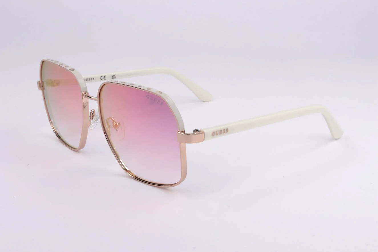 Guess GU00107 21Z